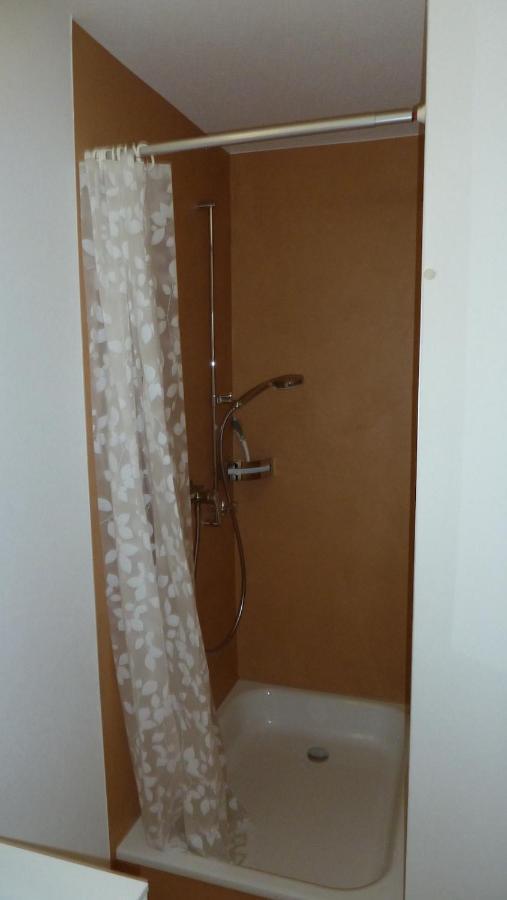 Holzji Apartamento Glis Exterior foto